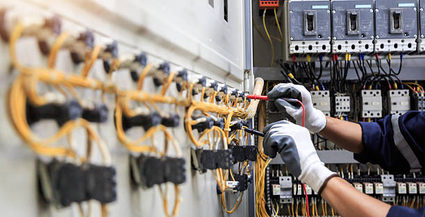 Professional Electrician technician working in Rio, WI